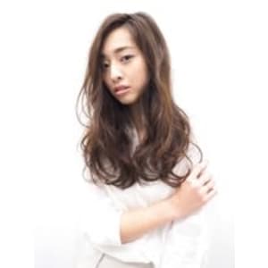 ゆるふわ柔らかカールで女子力アップスタイル