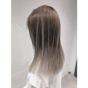 グレージュバレイヤージュ