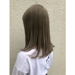 Lia　外国人風ブロンドカラー