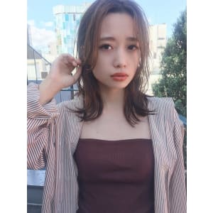 ３０代４０代くびれゆるふわ外ハネセミミディ　45