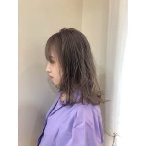 ミルクティーベージュ　カラー