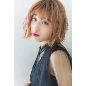 ボブミルクティベージュパーマ大人かわいい伸ばしかけセミディ
