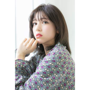 グレージュナチュラルストレート大人かわいい透明感カラー
