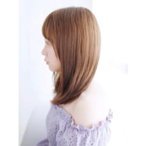 ツヤ感ナチュラルストレートスタイル