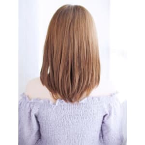ツヤ感ナチュラルストレートスタイル