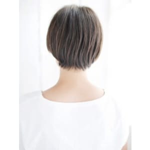 襟足スッキリかきあげショート