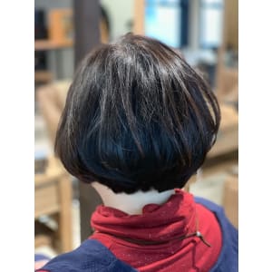 襟足スッキリショートボブ