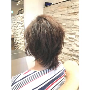 くびれが嬉しい”ウルフ×ニュアンスパーマ”