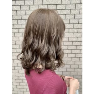 Lia&伊藤夏海 ミルクティーアッシュ