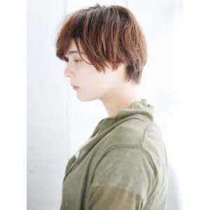 ふんわり大人外ハネショート