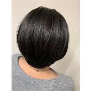ショートボブ