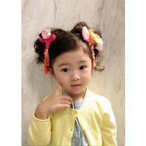ツインテールが可愛い3歳の七五三