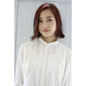 ハーフウエットなボブスタイル