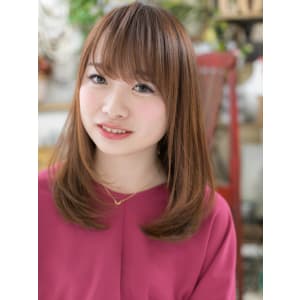 レッドブラウン×斜めバングナチュラルストレート　伸ばしかけ