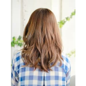 リラックスカールのパーマスタイル