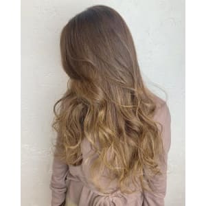 ハイトーングラデーション大人可愛いイルミナカラー