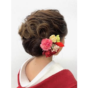 花嫁支度◎しっとり上品にまとめたロールシニョンヘア