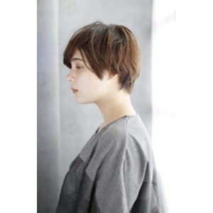 ふんわり大人外ハネショート