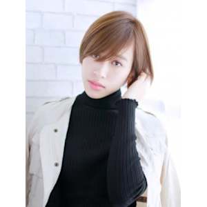大人ツヤ感のショートスタイル