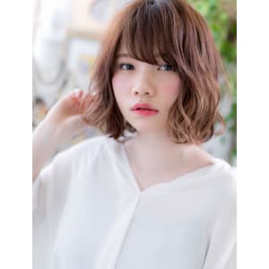 しっかりカール×3Dカラーの外国人風大人ボブ　厚めバング - COVER HAIR bliss 川口東口駅前店【カバー ヘア ブリス】【カバー ヘア ブリス カワグチヒガシグチエキマエテン】掲載中