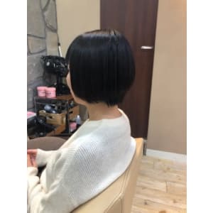 シンプルショートボブ