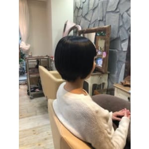 シンプルショートボブ
