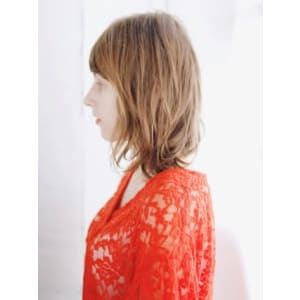 透け感バングのセミウエットミックスカール