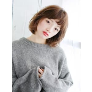 シースルーバングのゆるふわボブ