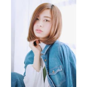 透け感センターパートのクールボブ