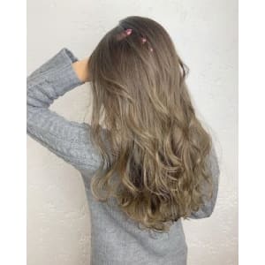 ハイライトイルミナカラー池袋大人可愛い