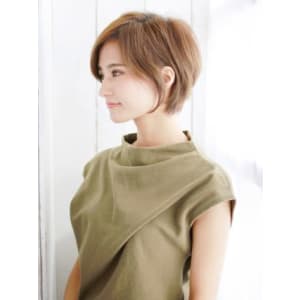 大人美シルエットショート