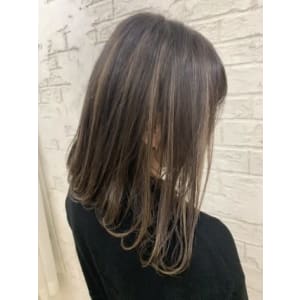 ハイライトミルクティーベージュワンカール6057