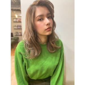 外ハネカジュアルセミディ