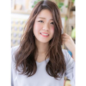 大人かわいいゆるかわ小顔ラフウェーブ　くせ毛風