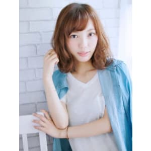 肩ラインのミックスカールボブスタイル