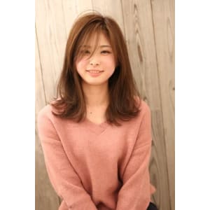 大人のツヤ感ナチュラルフェミニン