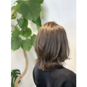 ブリーチなしでも透明感☆プラチナアッシュ