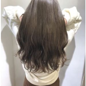 アッシュベージュ