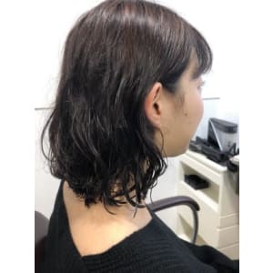 楽々パーマと暗髪