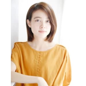 かきあげバングのナチュラルボブスタイル