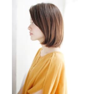 かきあげバングのナチュラルボブスタイル