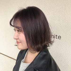 切りっぱなしカット、くすみピンクカラー