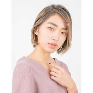 外国人風ショートボブ
