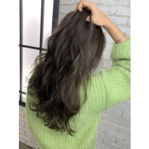 ハイライト グレージュ  大人かわいい　池袋