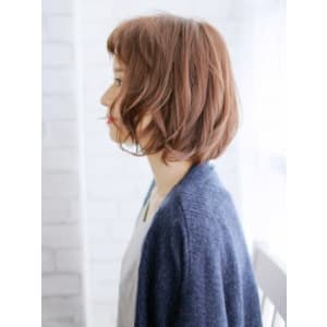 外ハネカールボブスタイル