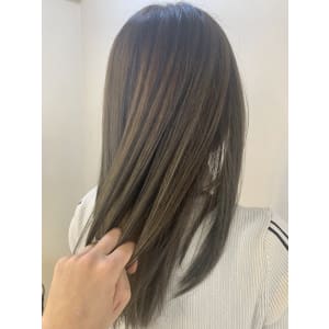 お客様スタイル☆たっぷりグレージュハイライトローライト