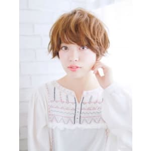 柔らかいショートミックススタイル