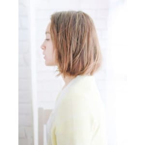 揺れるようなミックスカール