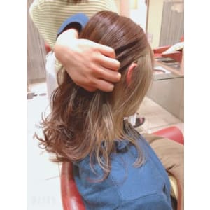 サイドにチラ見せインナーカラー - EMU international 春日部本店【エムインターナショナル】掲載中