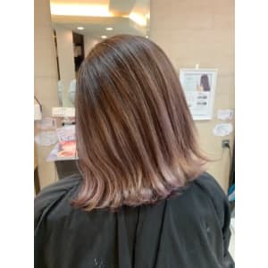 バレイヤージュブランジュ切りっぱなしボブヘルシー2076